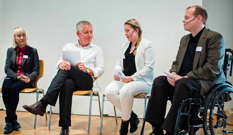 Konferenz zum Thema Hirnverletzung