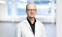 Portraitfoto von Prof. Dr. med. Urs Fischer